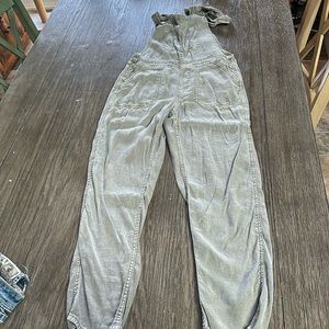 Green relaxed fit American eagle overalls